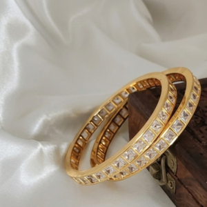 Chowki Bangles White