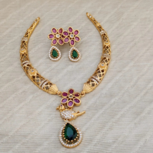 Flexible Peacock Kanti Neckset