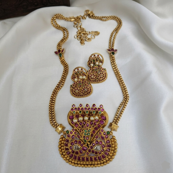 Shivan Pendant Kemp Neckset